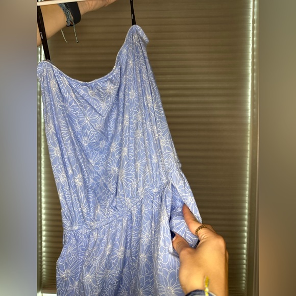 Forever 21 Women’s Strapless Romper with Pockets - Picture 4 of 4